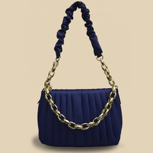 Bag Wears Exclusive: Pleated Chain Bag