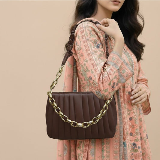 Bag Wears Exclusive: Pleated Chain Bag